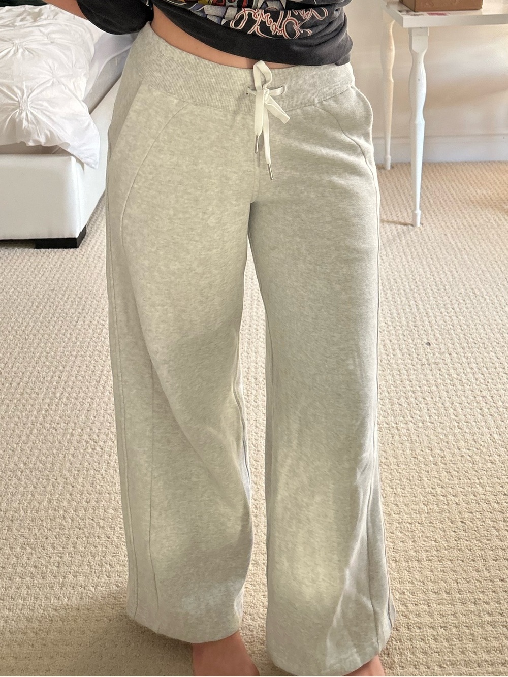Lululemon scuba mid rise wide leg pant